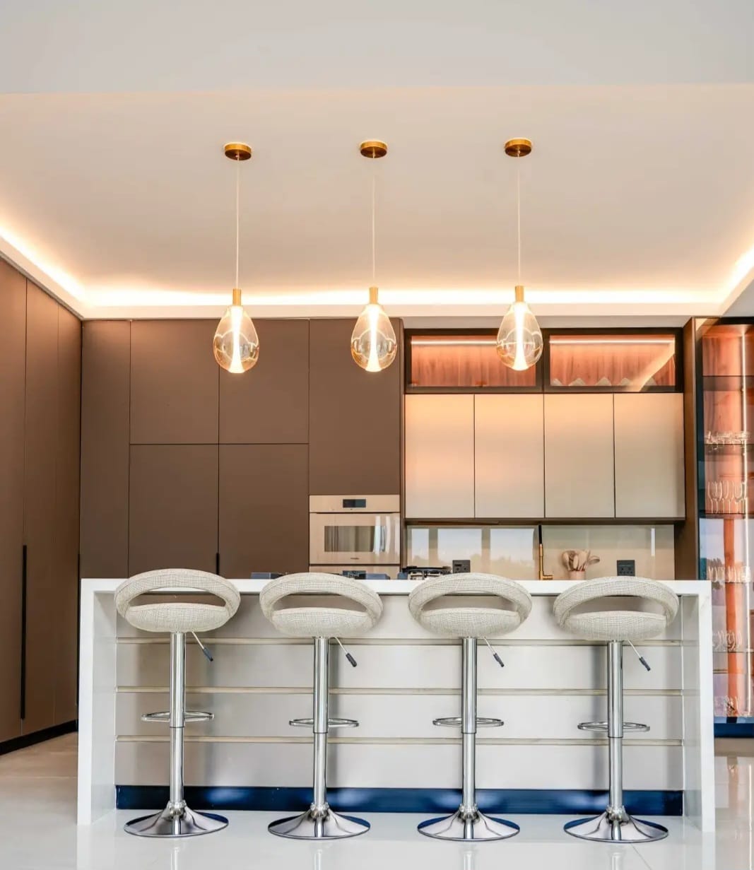 Modern kitchen island and breakfast bar set